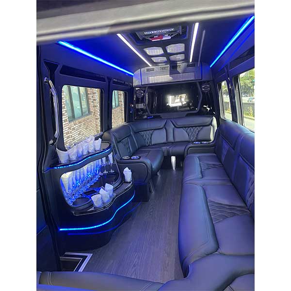 2ndPhoto_Limo-Sprinter-Bus_Interior