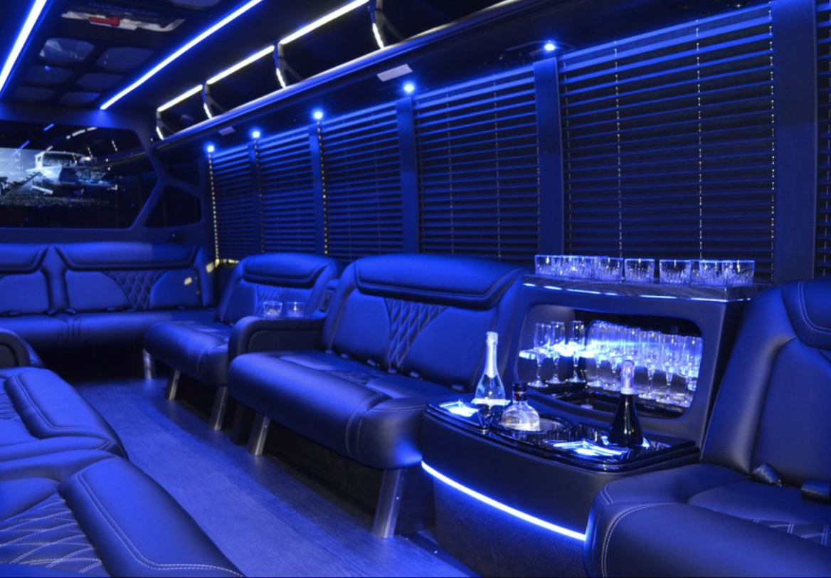 Party bus 25 passengers